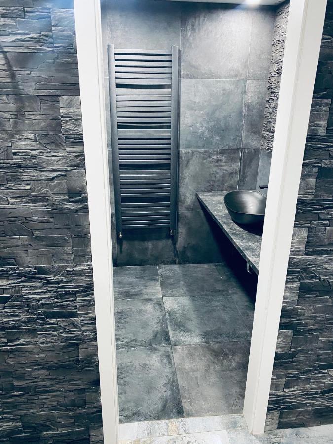 Trendy House 158 Villa Matranovak Ngoại thất bức ảnh